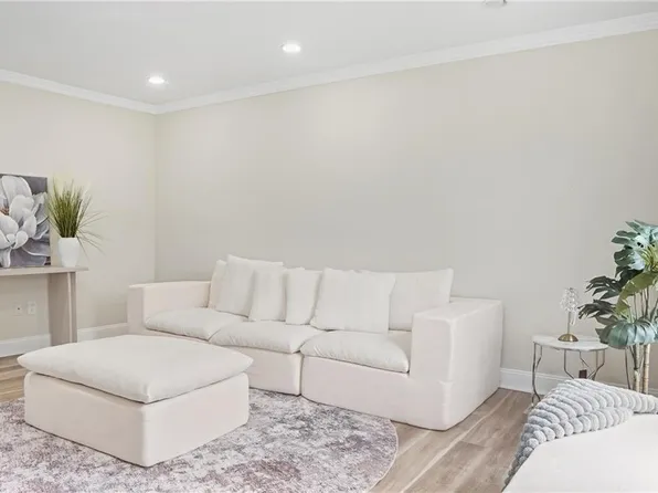 5165 Rugby Rd, Virginia Beach, VA 23464