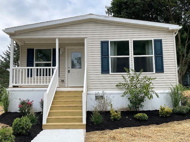1st image of 8912 Cedar Rd #1325