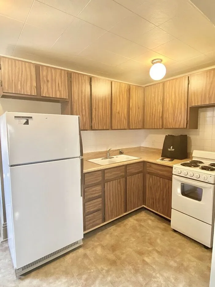 1 bed, 1.0 bath, 500 sqft, $1,200 — Photo 4