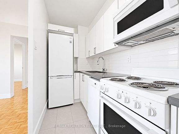 5th image of 666 Spadina Ave #1206