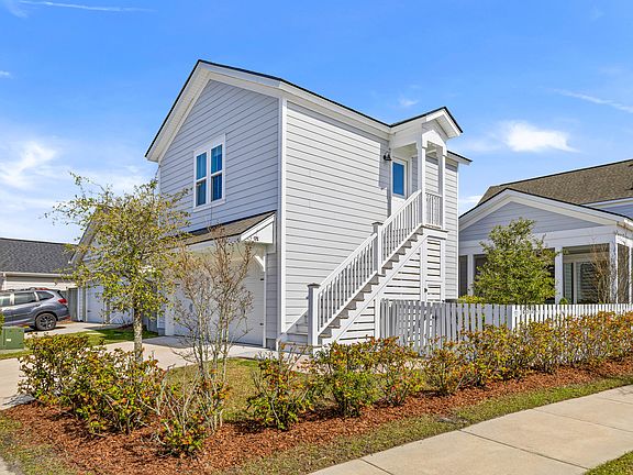 3rd image of 294 Great Lawn Dr