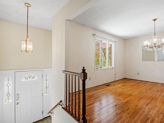 5th image of 274 Glen Hollow Dr