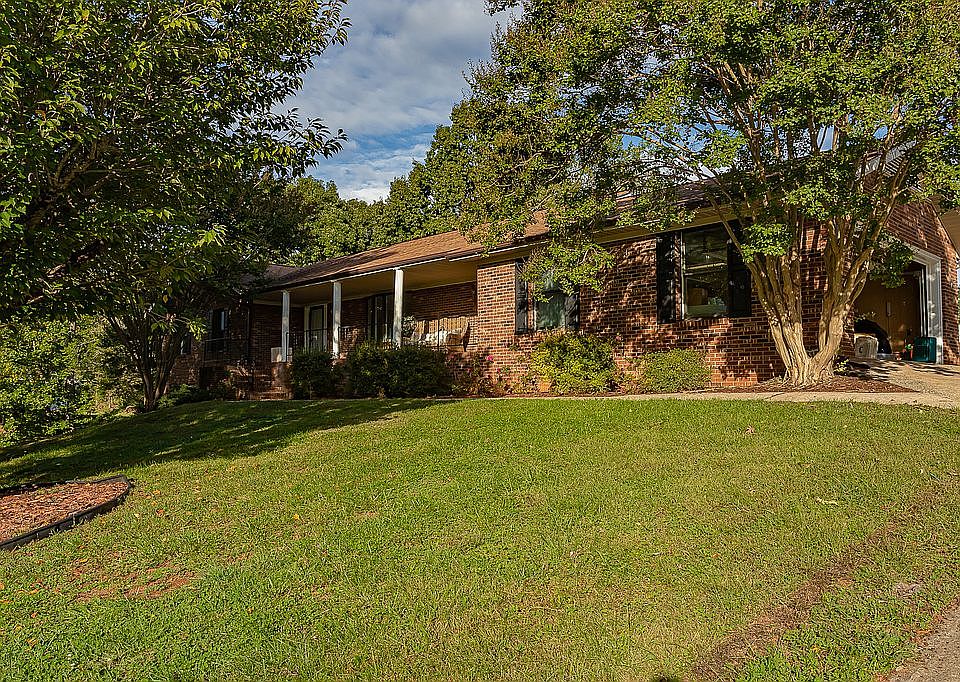 1st image of 2634 Fines Creek Dr