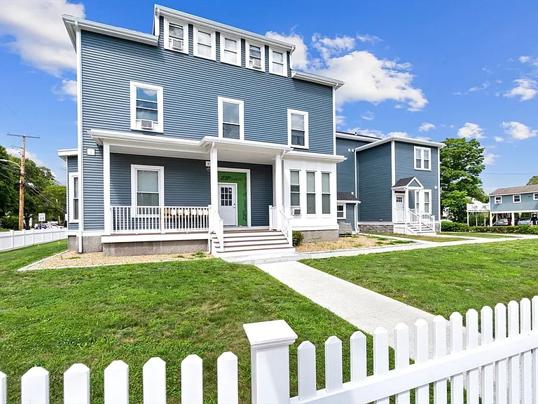 28 Poplar St #9 — Photo 2