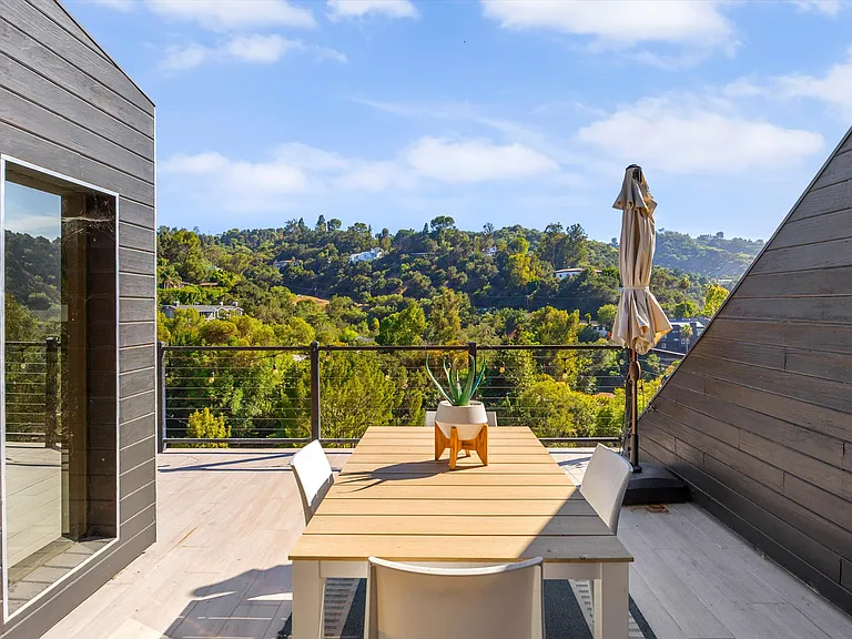 3868 Alta Mesa Dr — Photo 35