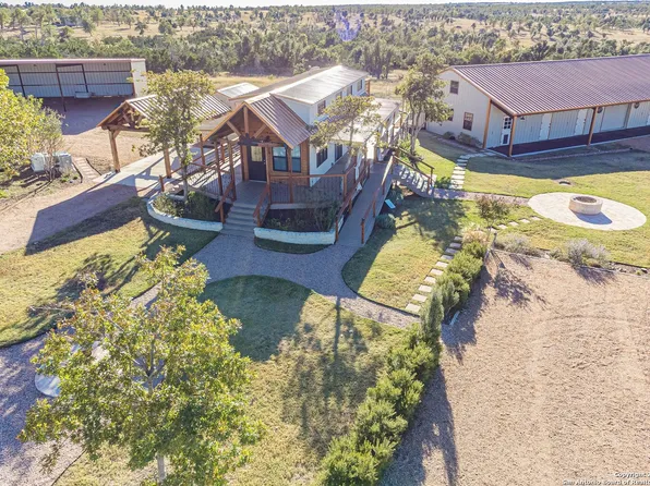 8800 Ranch Road 965, Fredericksburg, TX 78624