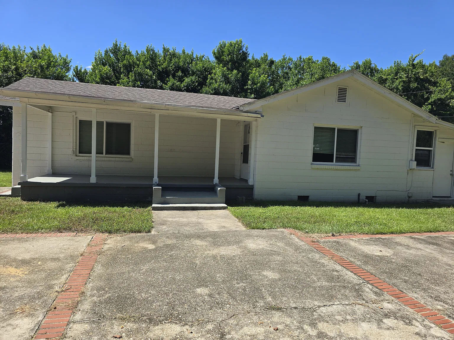 2 bed, 2210 sqft, $1,800 — Photo 1
