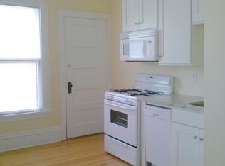 200 Cedar Lake Rd N APT 4, Minneapolis, MN 55405