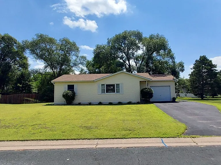 512 Sommers Landing Rd N — Photo 3