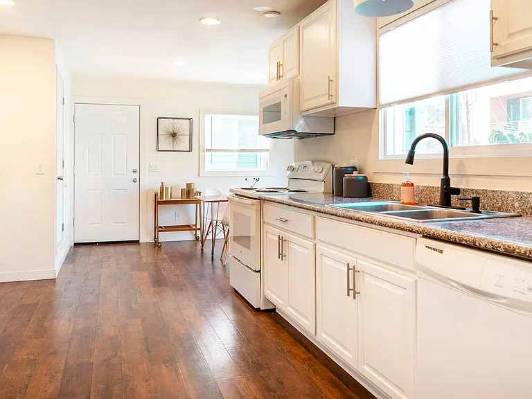 5506 NE Hoyt St — Photo 39