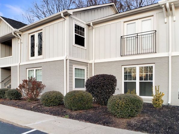 102 N State St APT 204