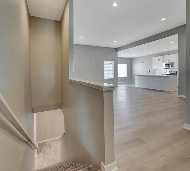 9049 S 42nd St — Photo 28