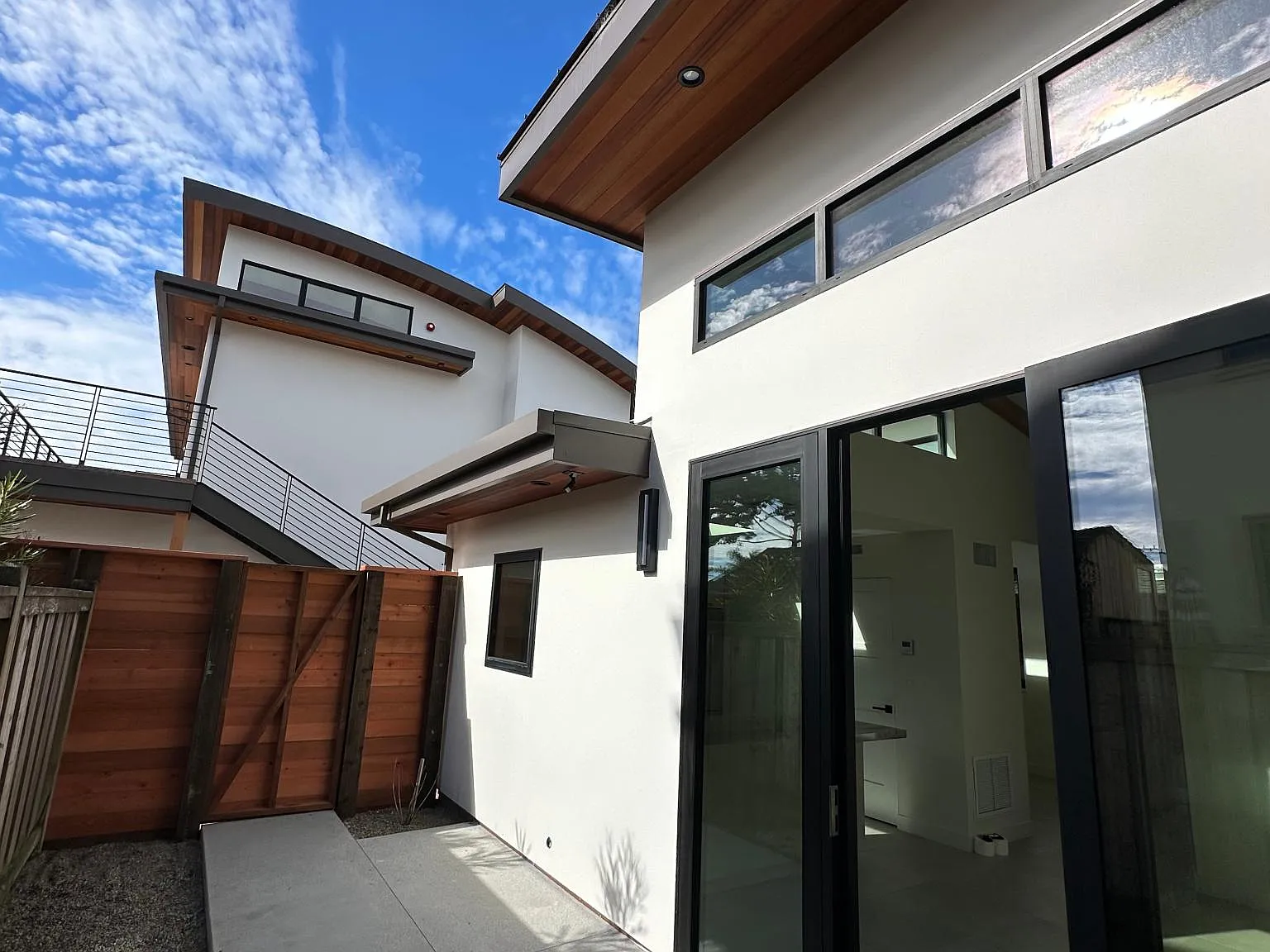 450 38th Ave — Photo 2