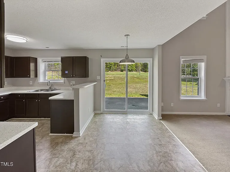 10 Sandy Bluff Ct — Photo 10