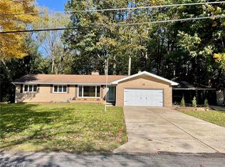 3235 Sherbrook Dr, Uniontown, OH 44685