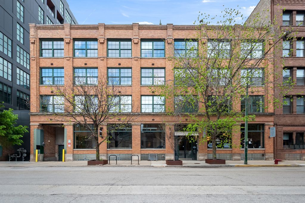 110 N Peoria St Unit 208, Chicago, IL 60607 condo