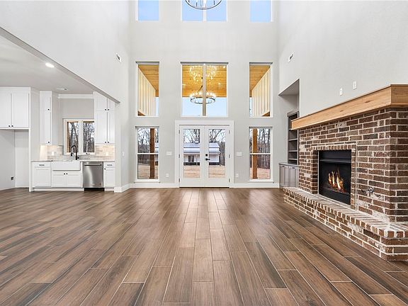 5th image of 11157 Pleasant View Ln