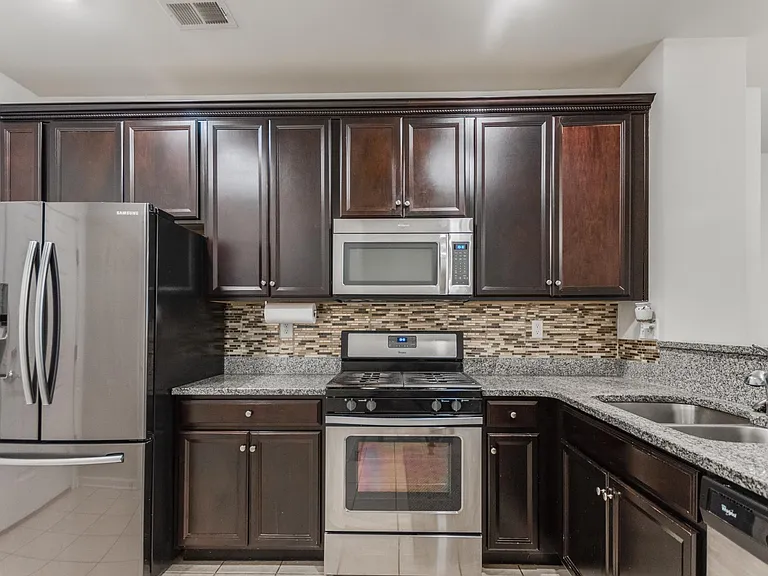 22 Veterans Dr — Photo 16