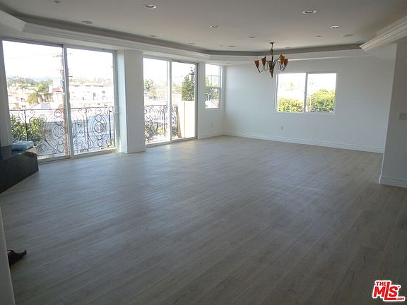 2nd image of 11554 Iowa Ave Unit 401