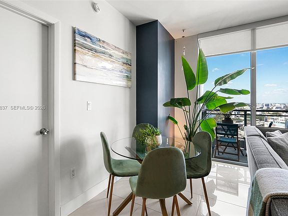 5th image of 90 SW 3rd St APT 2706