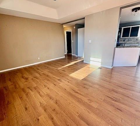 5th image of 463 Blackfoot Court