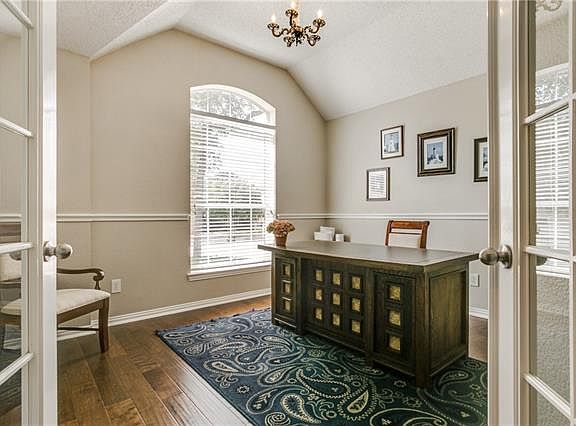 5th image of 6407 Parkmont Dr