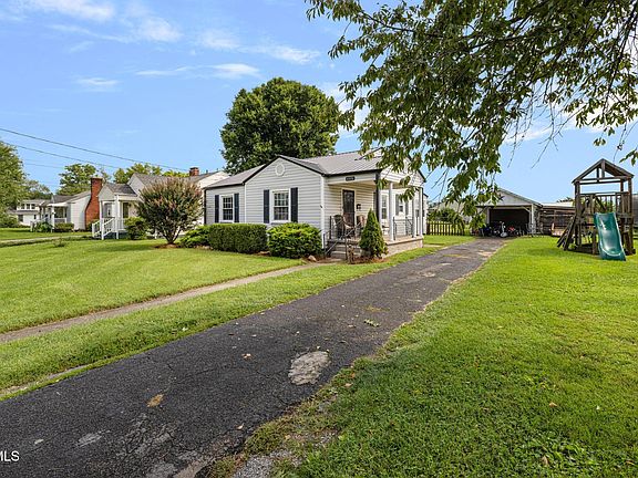 2nd image of 408 Holly Ln