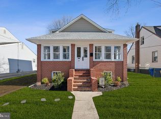 33 N Terrace Ave, Maple Shade, NJ 08052