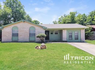 1102 Foxe Basin Dr, Garland, TX 75040