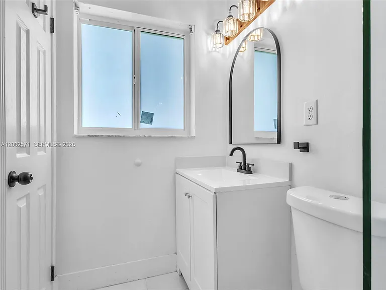 10015 SW 85th Ter — Photo 7