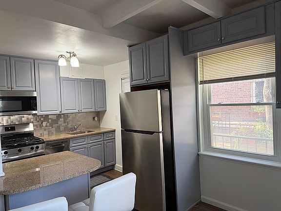 3rd image of 147-53 Grand Central Pkwy #1
