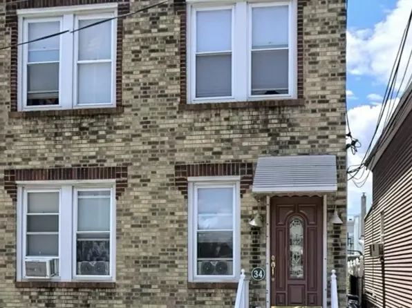34 W 13th St, Bayonne, NJ 07002