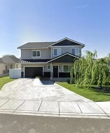 4 bed, 2276 sqft, $2,250 — Photo 1
