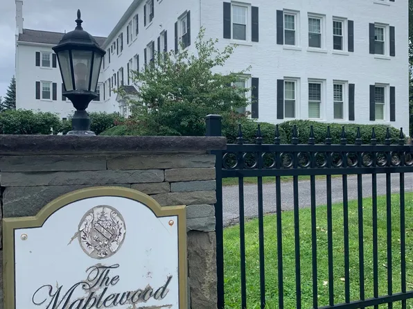 33 Maplewood Ave Unit 104, Pittsfield, MA 01201