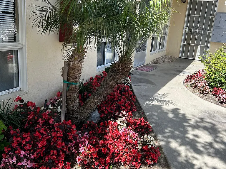 931 S Trident St #B — Photo 24
