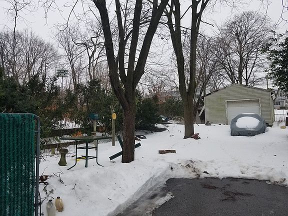 3rd image of 88 Penn St