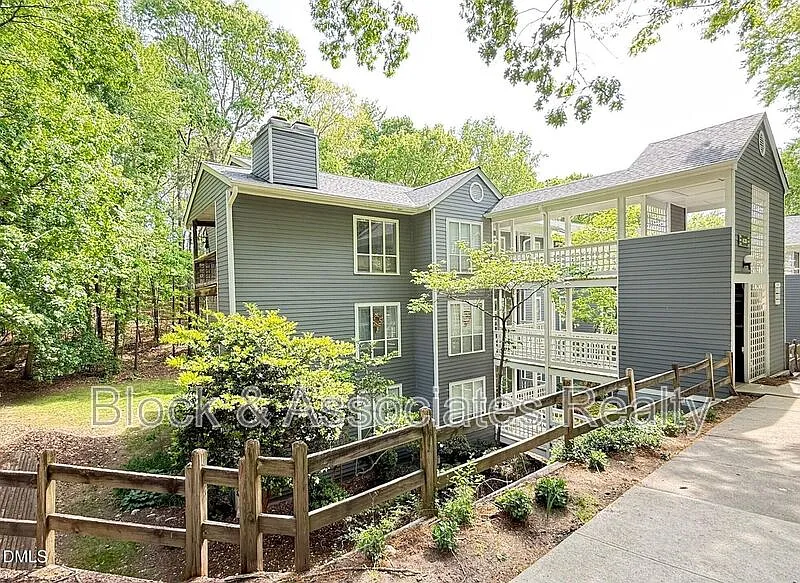 2 bed, 2.0 bath, 1061 sqft, $1,695 — Photo 1