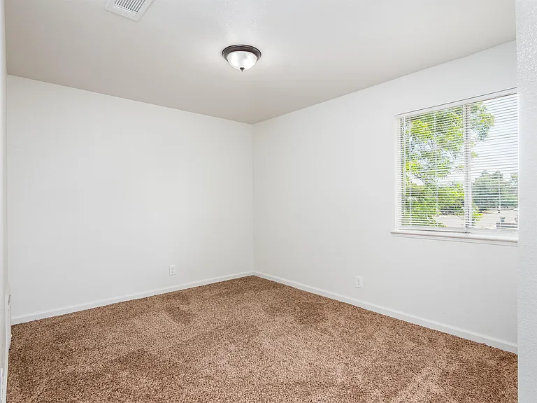701 S Encina St #A — Photo 15