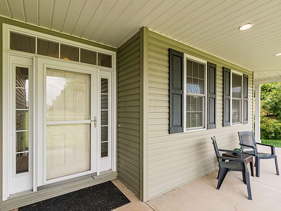 4th image of 2710 Maple Leaf Ct