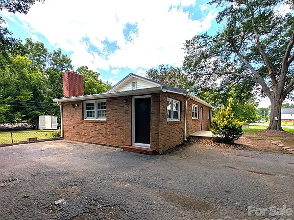 2nd image of 9207 Elgin Dr
