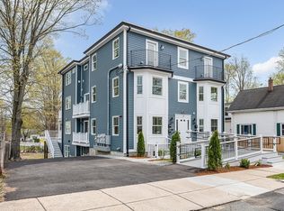 48 Village St #2001, Reading, MA 01867