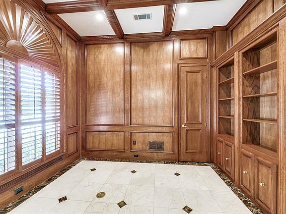 2nd image of 5517 Grasmere Dr
