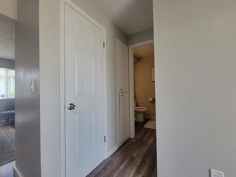 Newly Renovated Townhouse - Pet Friendly!! — Photo 1