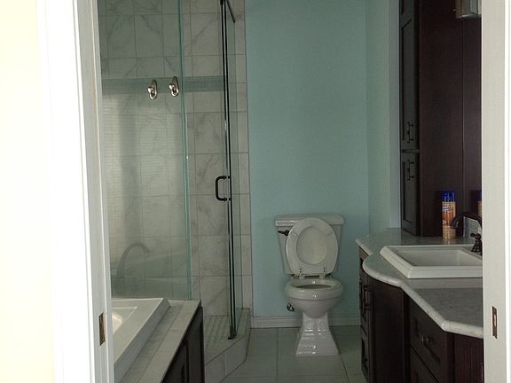 2nd image of 9039 NE Juanita Dr APT 303