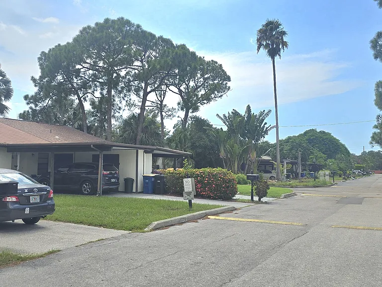 2048 Sunset Grove Ln — Photo 3