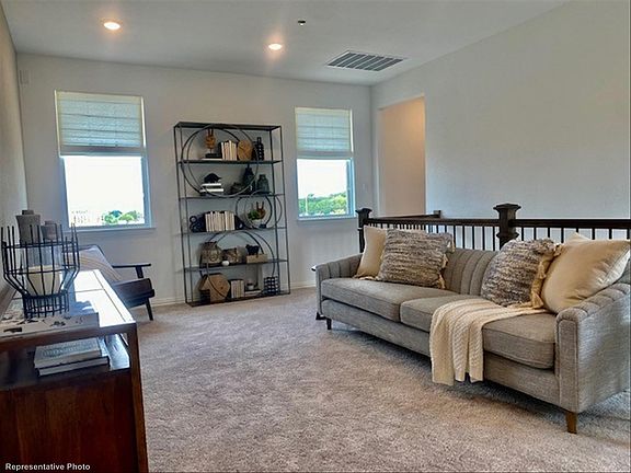 7545 Regal Lane Interior Image 3