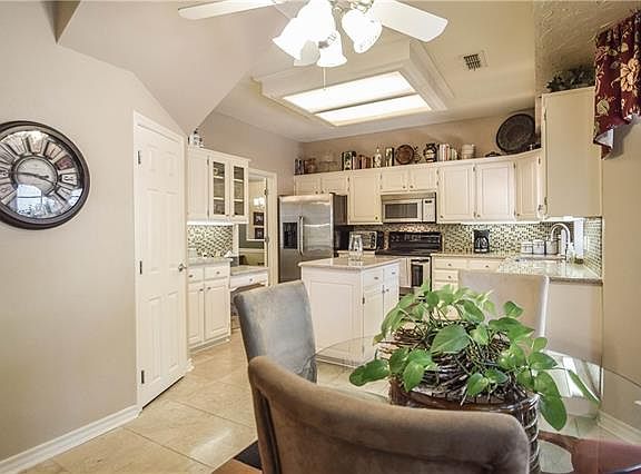 5th image of 6103 Bontura Ct