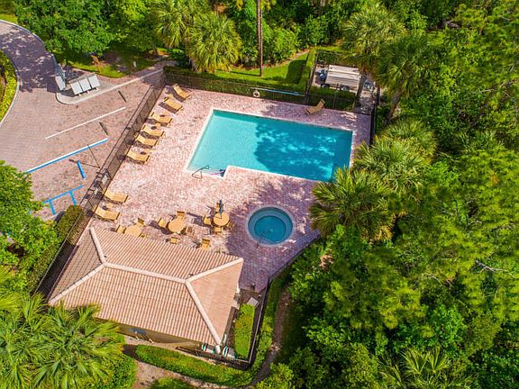 4th image of 12591 SE Old Cypress Dr #3-906