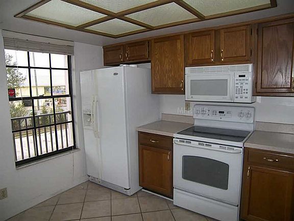 3rd image of 460 S Paula Dr APT 403