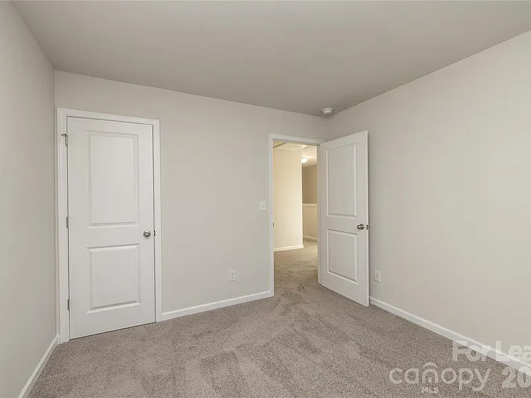 1419 Amhurst St — Photo 40